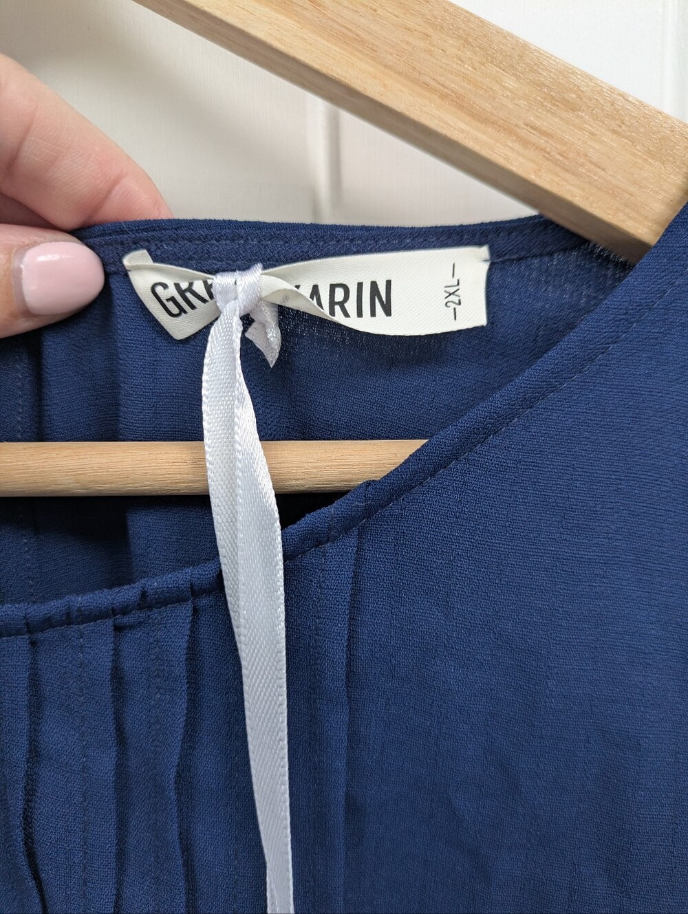 Grace Karin Women's Navy Pintuck Short Sleeve Blouse - Picture 2 of 9